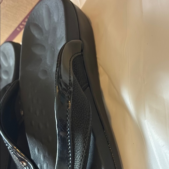 MEGNYA Black Women's Sandals - Picture 5 of 9